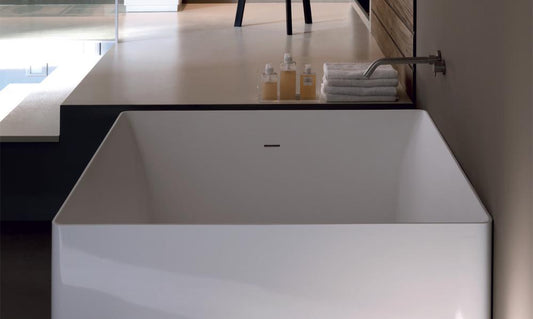 VASCA FREE-STANDING QUADRATA 120X120 IN POLYMINERAL