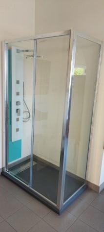 BOX DOCCIA RETTANGOLARE DADO MAXI 70x120 CON PIATTO DOCCIA ANTRACITE E PANNELLO IDROMASSAGGIO